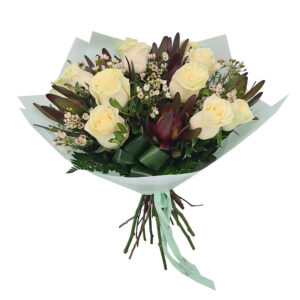 buchet 11 trandafiri albi cu leucadendron si almbalaj