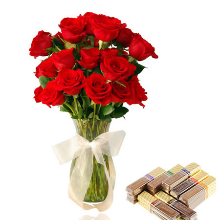 Buchet cu 25 trandafiri rosii si ciocolata Merci-0